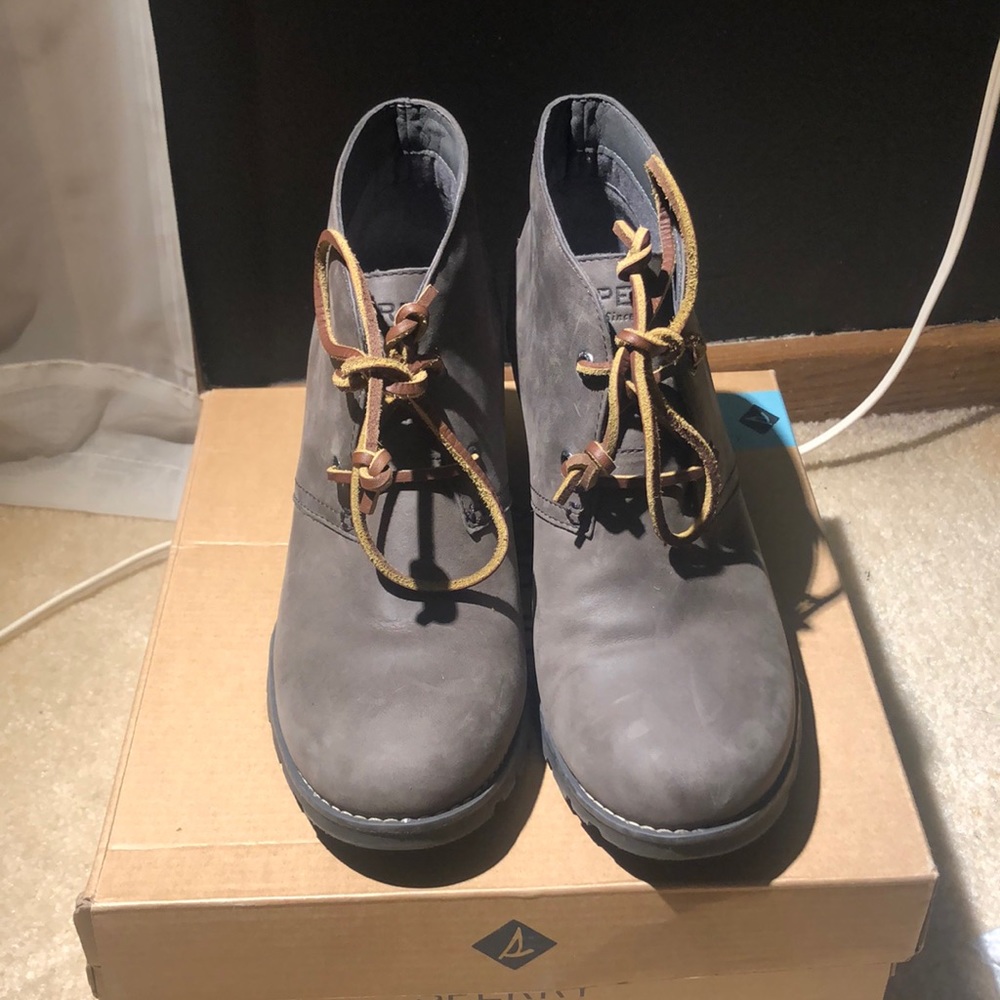 Celeste pow grey sperry wedge boots